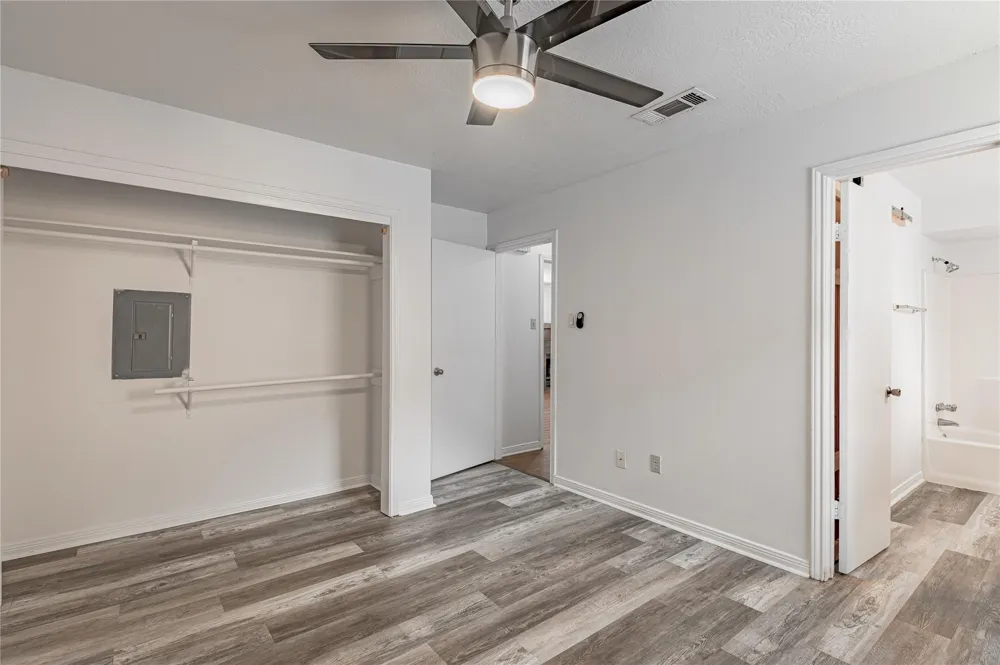 2402 Sycamore Avenue #E1 Huntsville, TX 77340