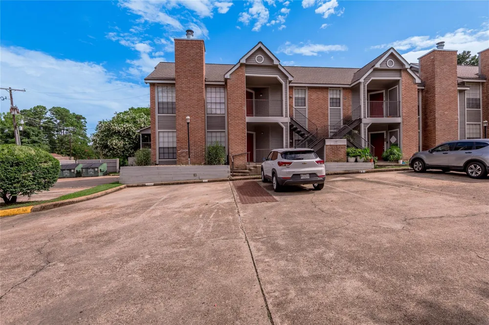 2402 Sycamore Avenue #E1 Huntsville, TX 77340