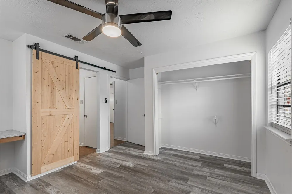 2402 Sycamore Avenue #E1 Huntsville, TX 77340