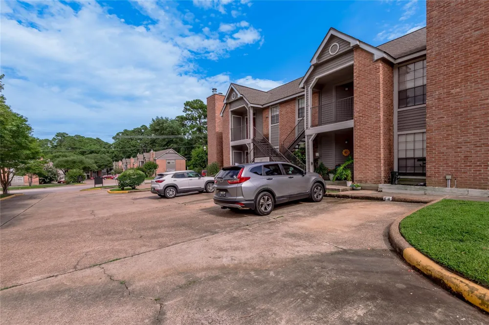2402 Sycamore Avenue #E1 Huntsville, TX 77340