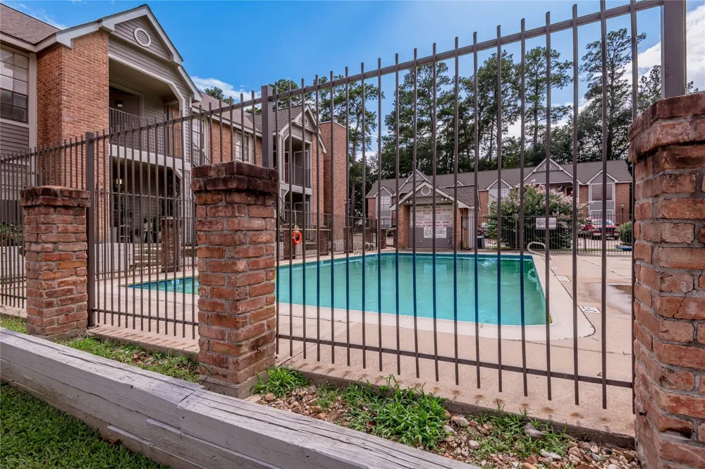 2402 Sycamore Avenue #E1 Huntsville, TX 77340