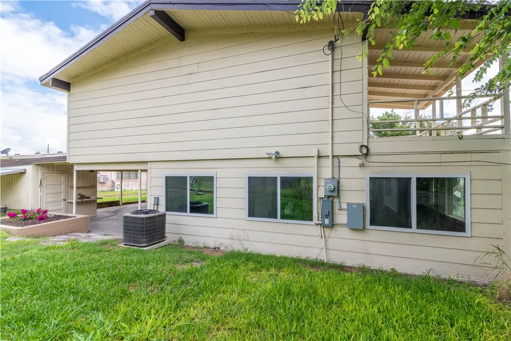 143 Trail Ridge Drive Sandia, TX 78383