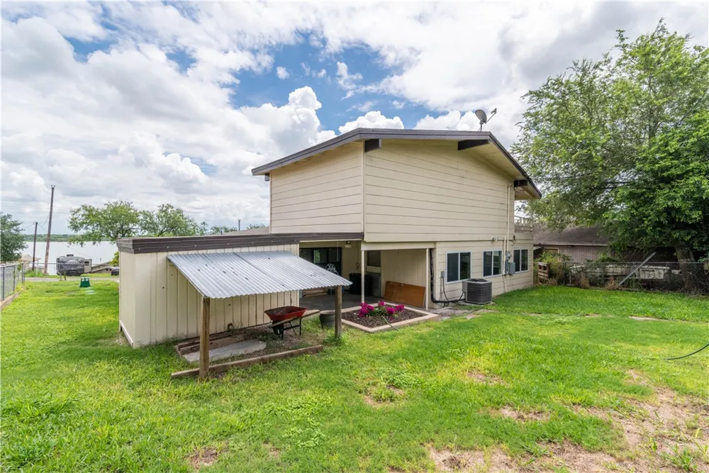 143 Trail Ridge Drive Sandia, TX 78383