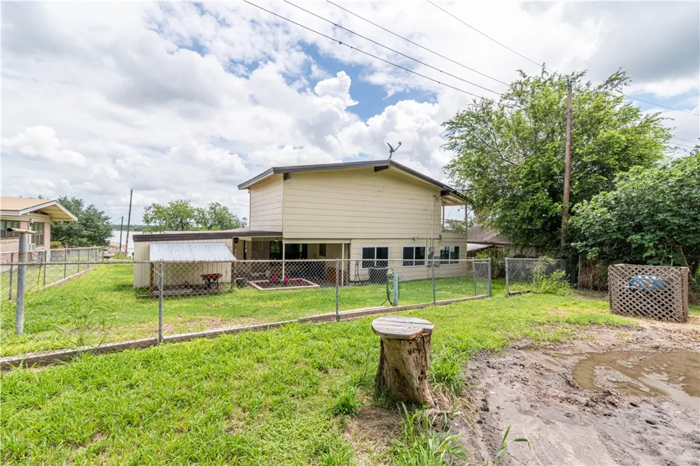 143 Trail Ridge Drive Sandia, TX 78383