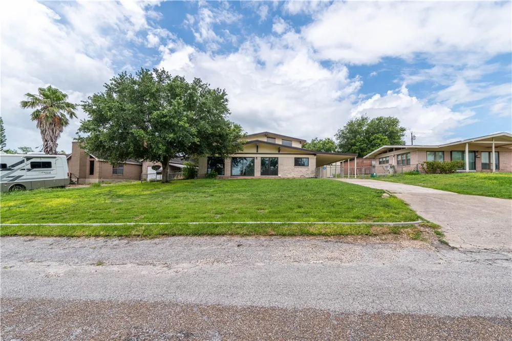 143 Trail Ridge Drive Sandia, TX 78383