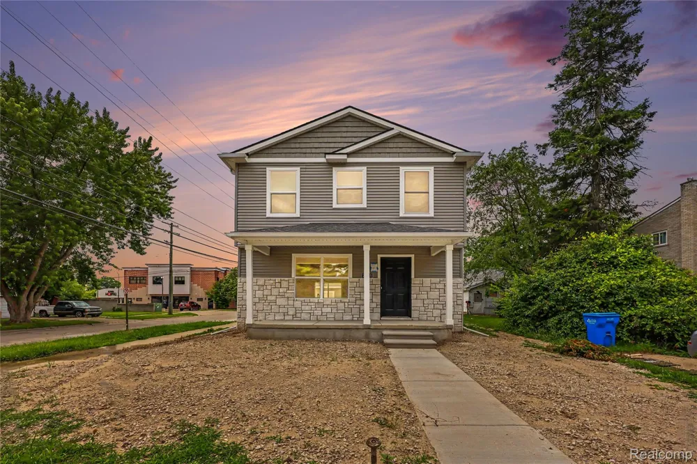 27305 Groveland Street Madison Heights City, MI 48071