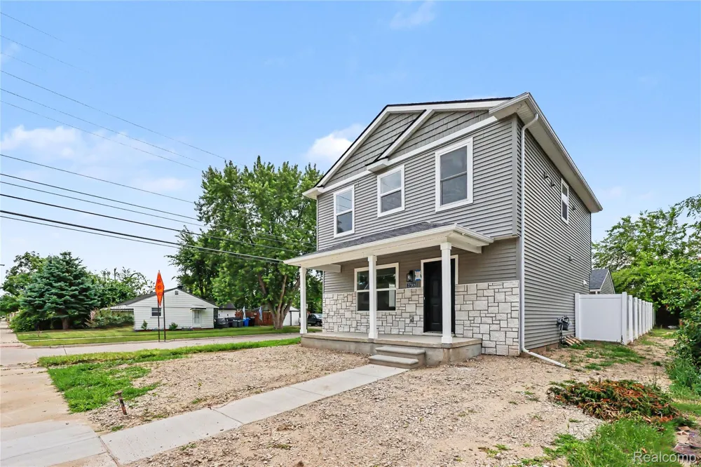 27305 Groveland Street Madison Heights City, MI 48071