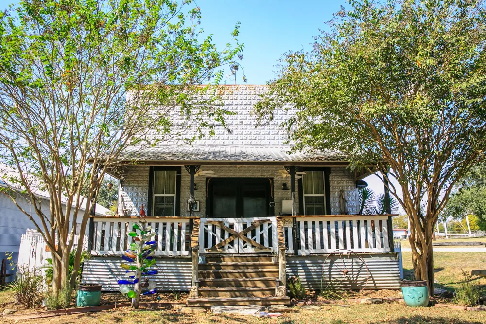 12400 E Texas Street Burton, TX 77835