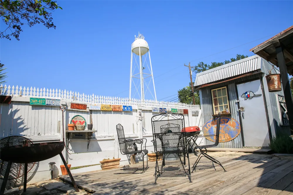 12400 E Texas Street Burton, TX 77835