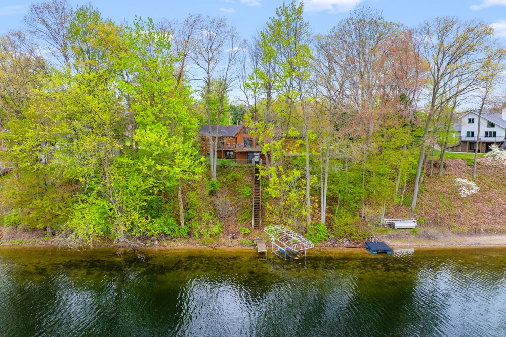 28323 Northern Bluff Drive Gobles, MI 49055