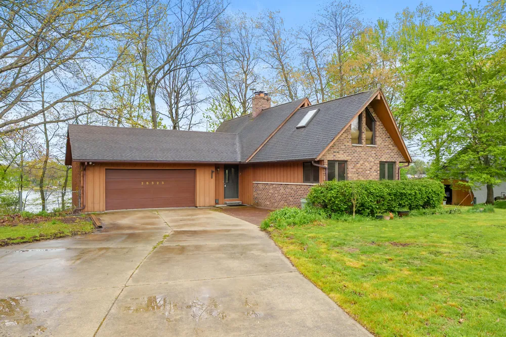 28323 Northern Bluff Drive Gobles, MI 49055