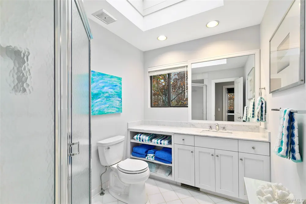 6 Wagon Lane East Hampton, NY 11937