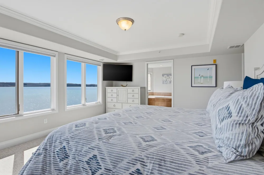 704 Dockside Circle Suttons Bay Township, MI 49682