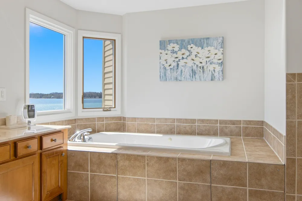 704 Dockside Circle Suttons Bay Township, MI 49682