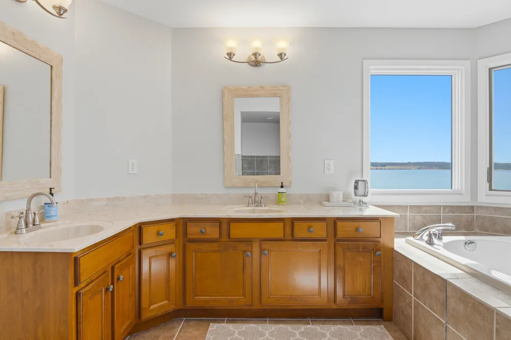 704 Dockside Circle Suttons Bay Township, MI 49682