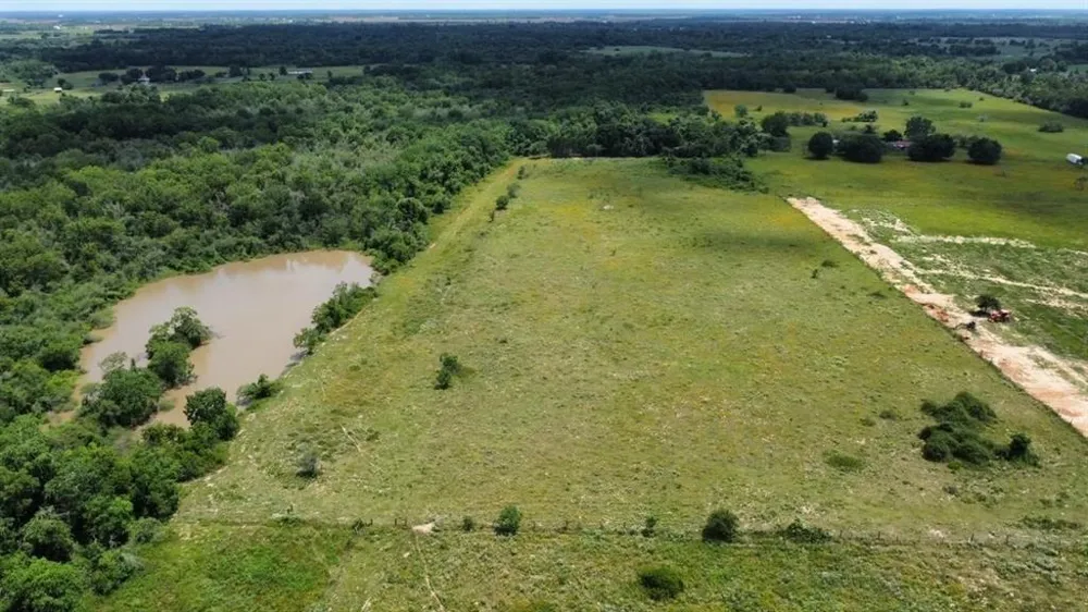 1966 Hluchan Road Sealy, TX 77474