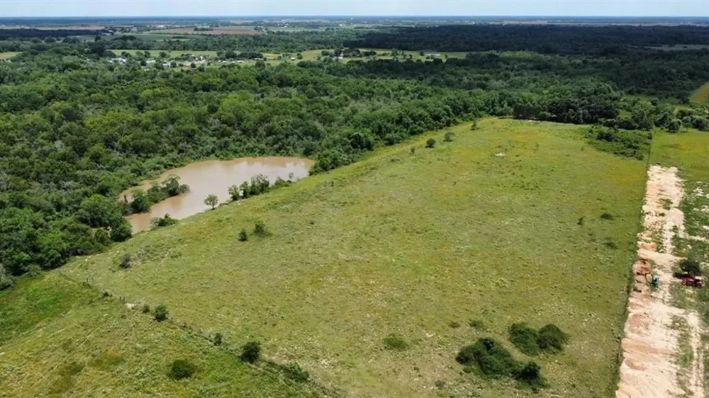 1966 Hluchan Road Sealy, TX 77474