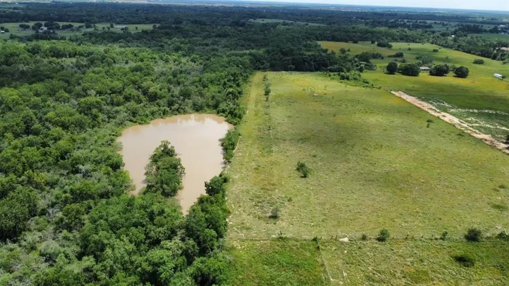 1966 Hluchan Road Sealy, TX 77474