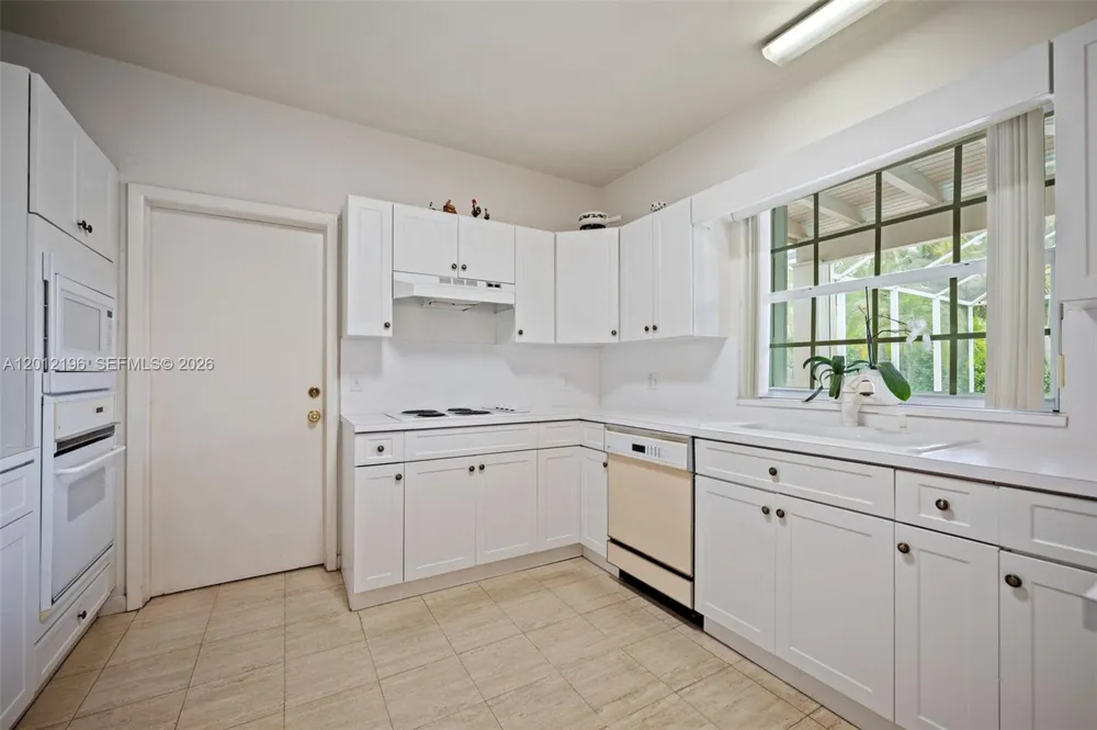 15705 SW 77th Ave Palmetto Bay, FL 33157