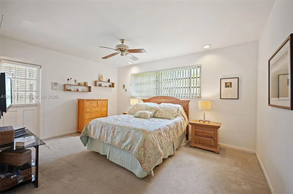 15705 SW 77th Ave Palmetto Bay, FL 33157