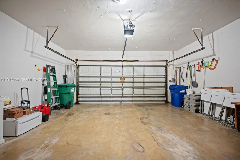 15705 SW 77th Ave Palmetto Bay, FL 33157
