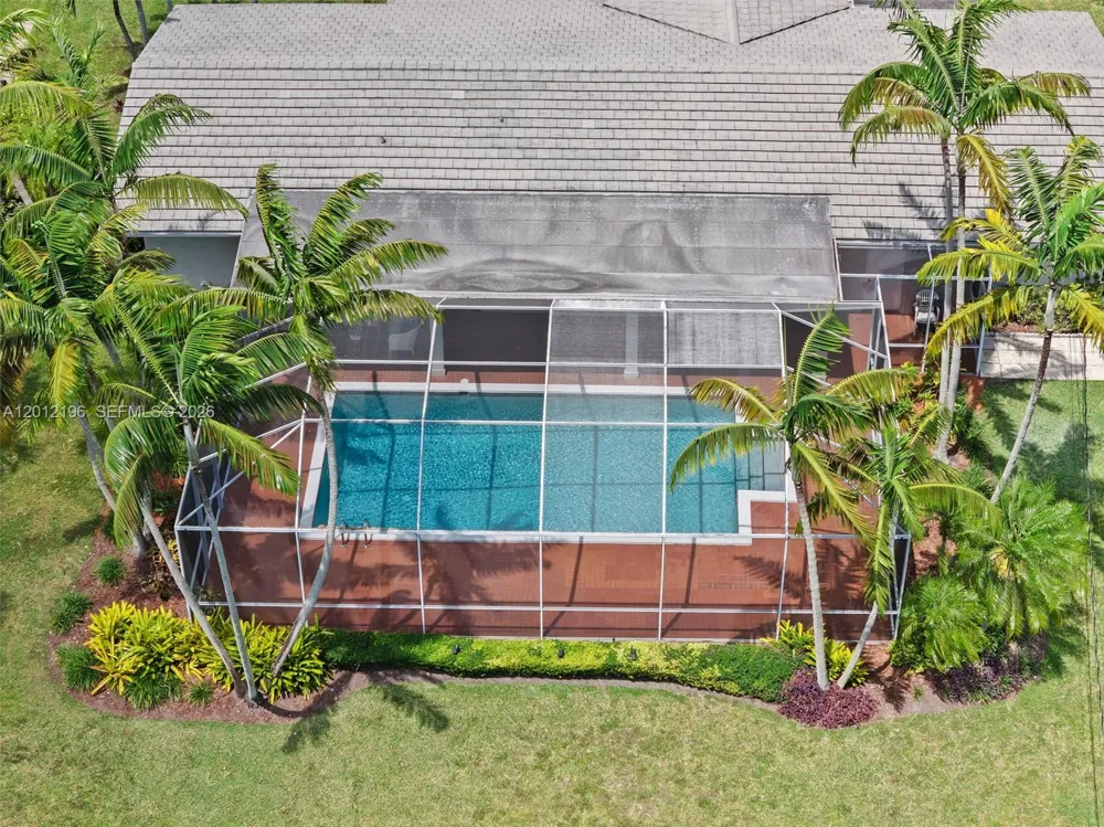15705 SW 77th Ave Palmetto Bay, FL 33157