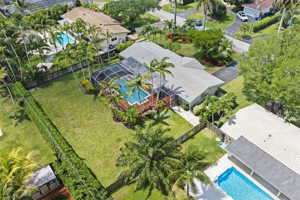 15705 SW 77th Ave Palmetto Bay, FL 33157