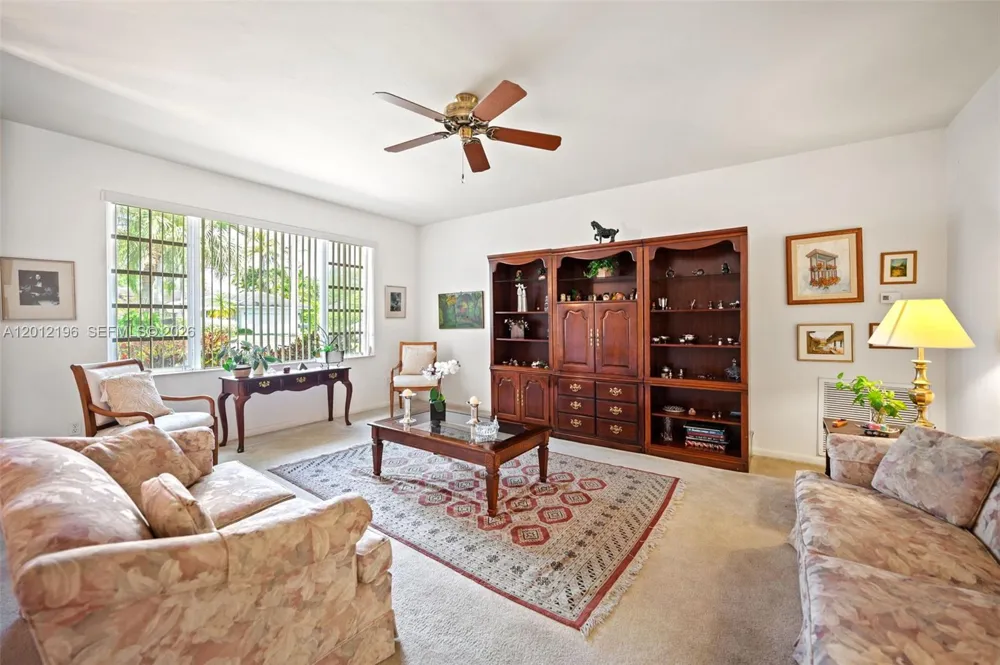 15705 SW 77th Ave Palmetto Bay, FL 33157