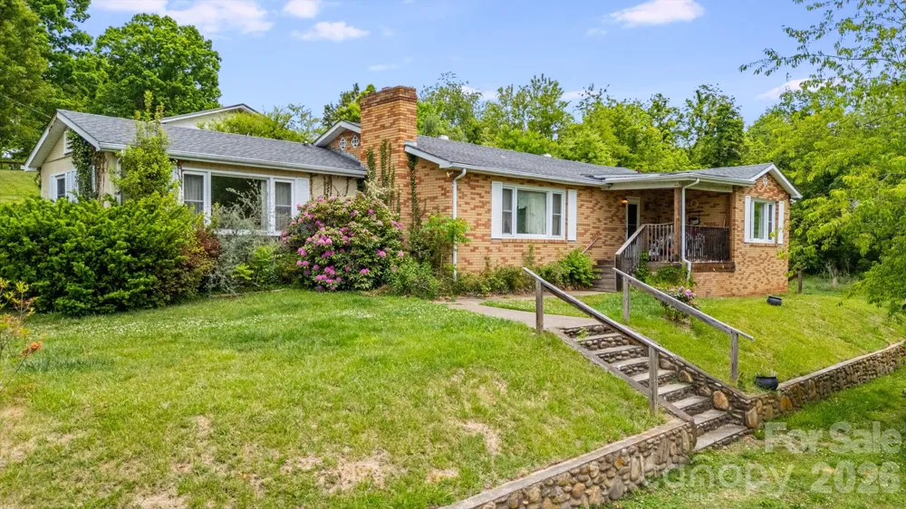 48 Ellen Avenue Canton, NC 28716