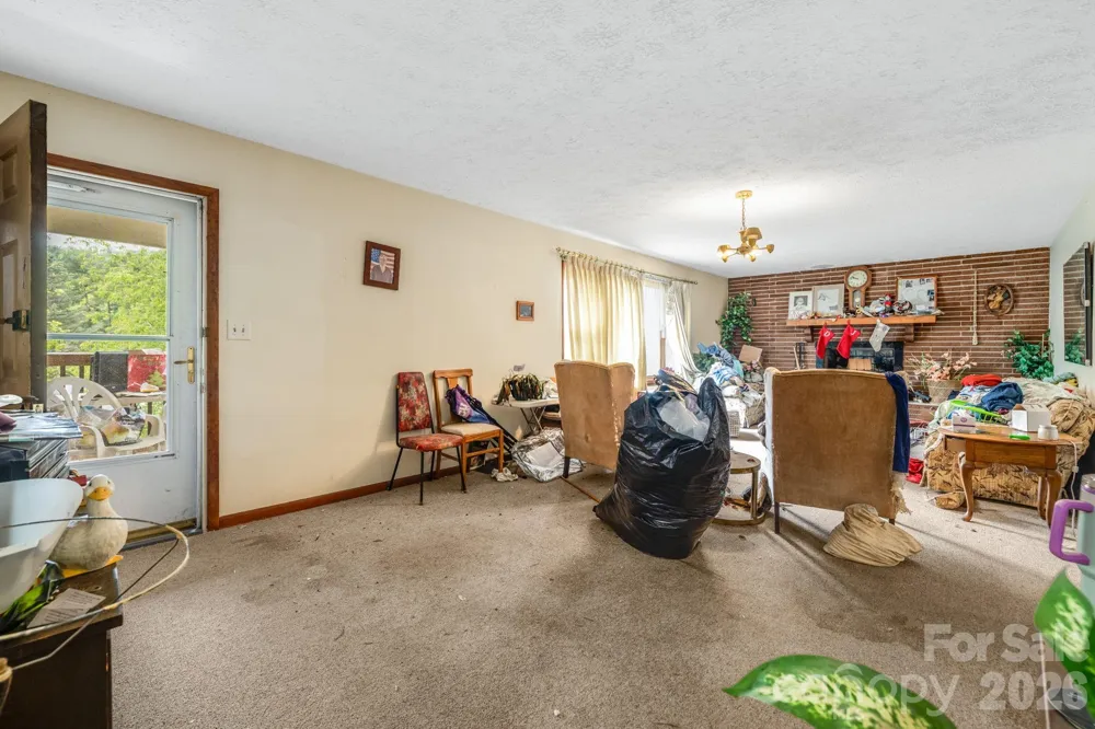 48 Ellen Avenue Canton, NC 28716