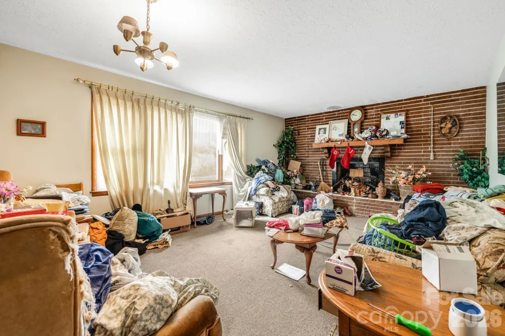 48 Ellen Avenue Canton, NC 28716