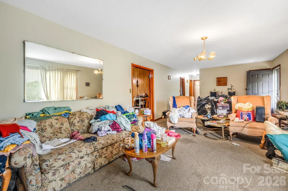 48 Ellen Avenue Canton, NC 28716