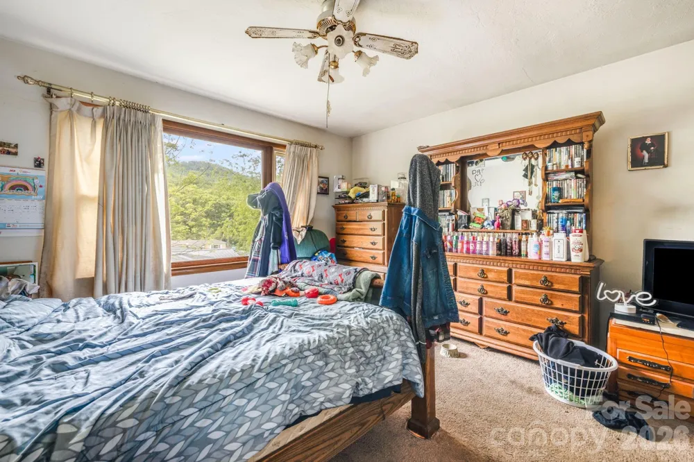 48 Ellen Avenue Canton, NC 28716