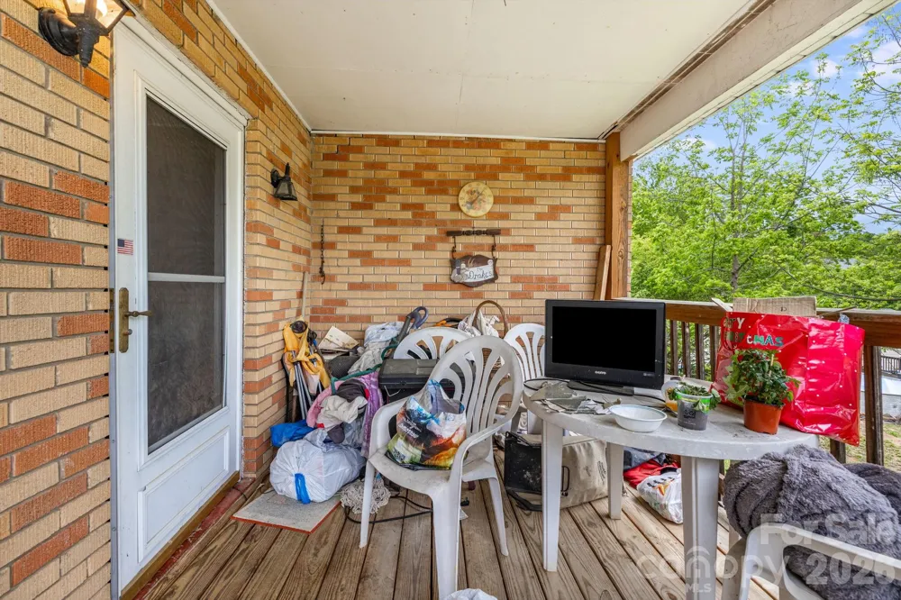 48 Ellen Avenue Canton, NC 28716
