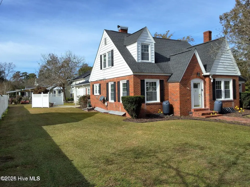 215 Elm Street Chadbourn, NC 28431