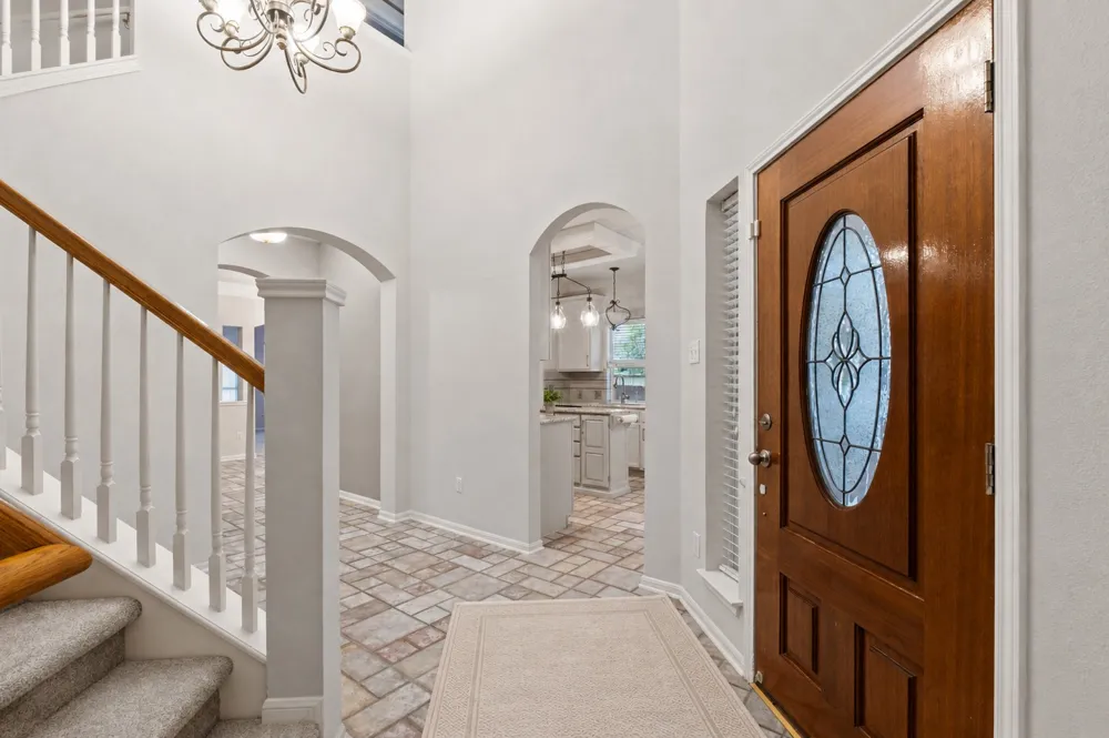 6 Muirfield Greens Cove Lakeway, TX 78738