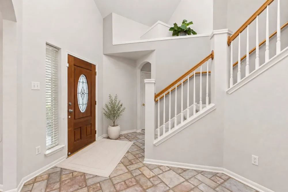 6 Muirfield Greens Cove Lakeway, TX 78738