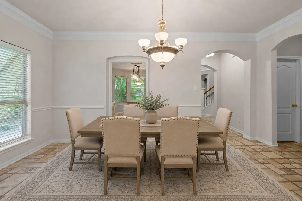 6 Muirfield Greens Cove Lakeway, TX 78738