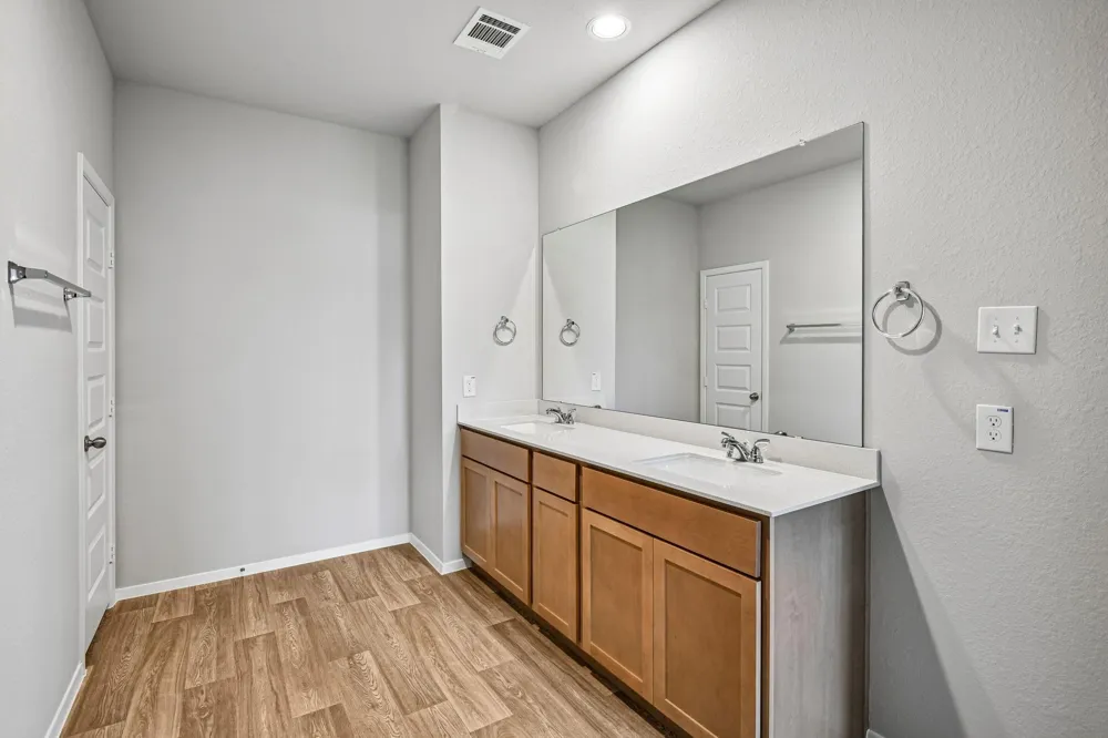 4646 Coral Bean Street Pinehurst, TX 77362