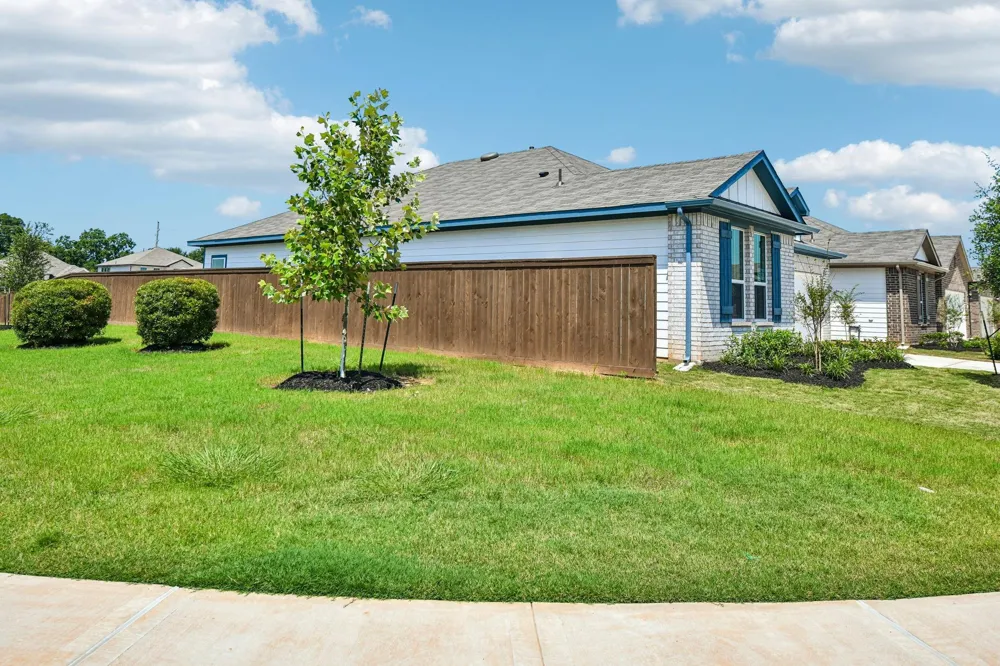4646 Coral Bean Street Pinehurst, TX 77362