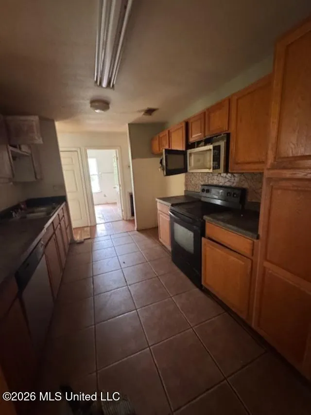 16034 Apia Road Pearlington, MS 39572