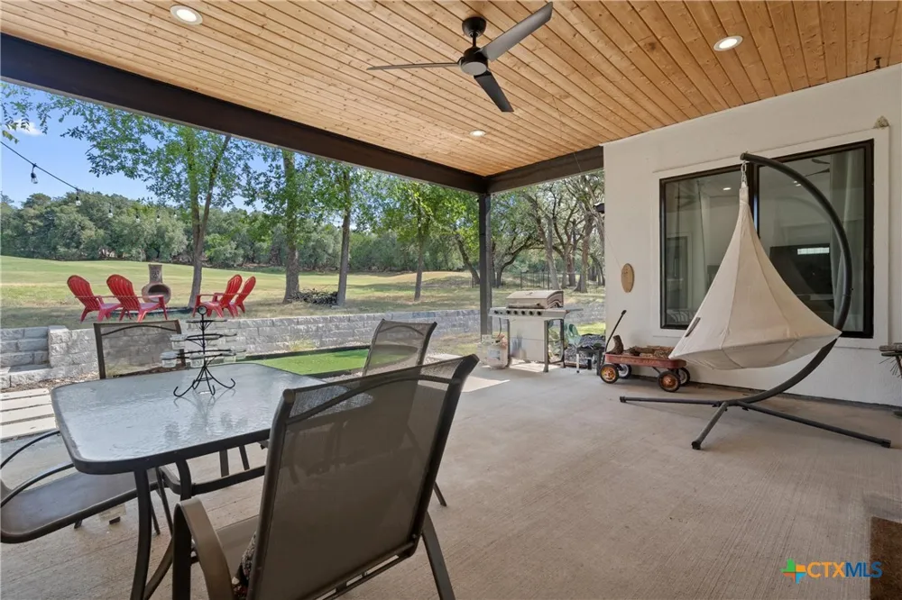 418 S Venture Boulevard Point Venture, TX 78645