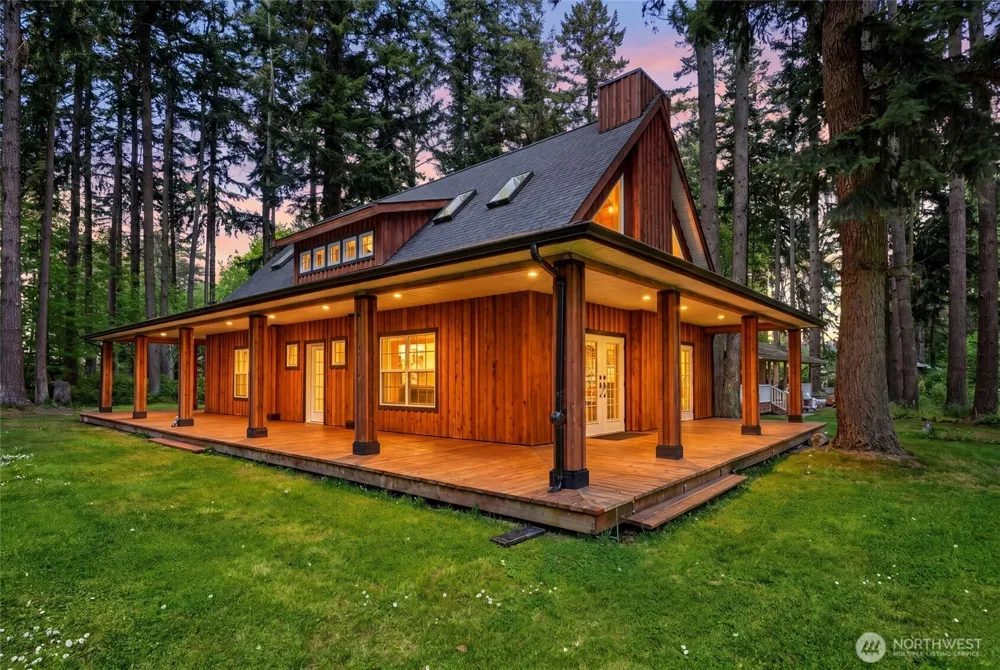 33 G Mukilteo Way Hat Island, WA 98206