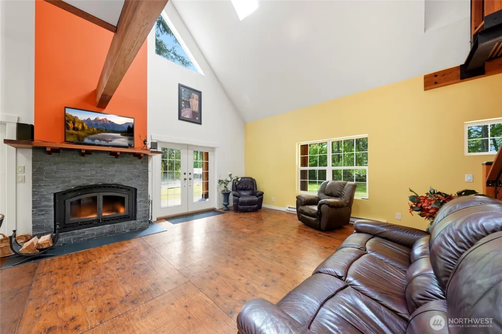 33 G Mukilteo Way Hat Island, WA 98206