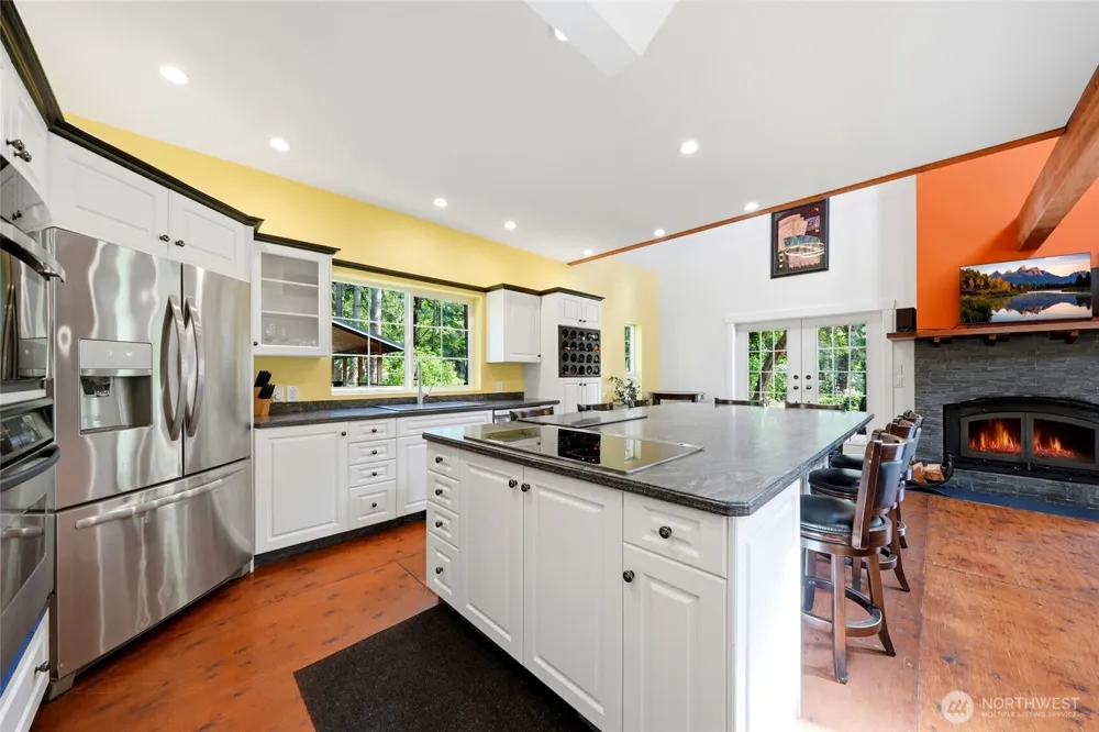 33 G Mukilteo Way Hat Island, WA 98206