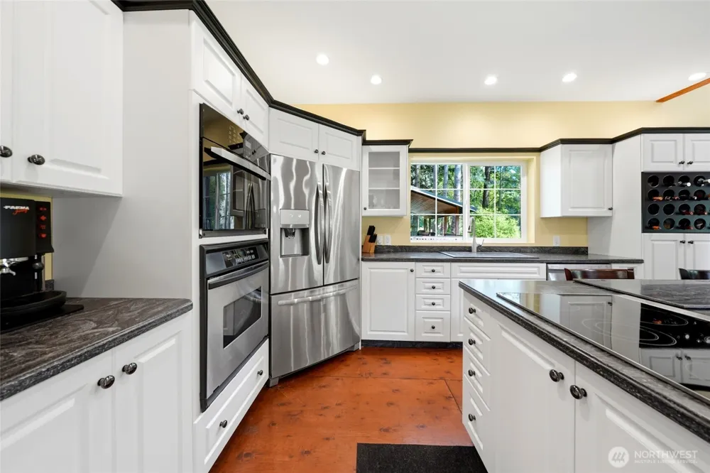 33 G Mukilteo Way Hat Island, WA 98206