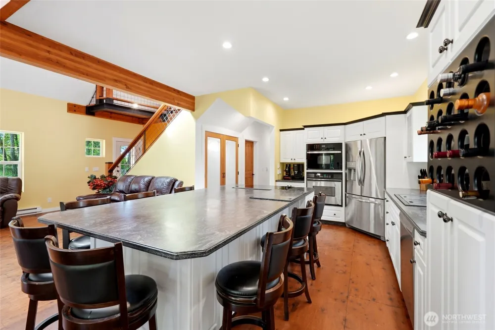 33 G Mukilteo Way Hat Island, WA 98206
