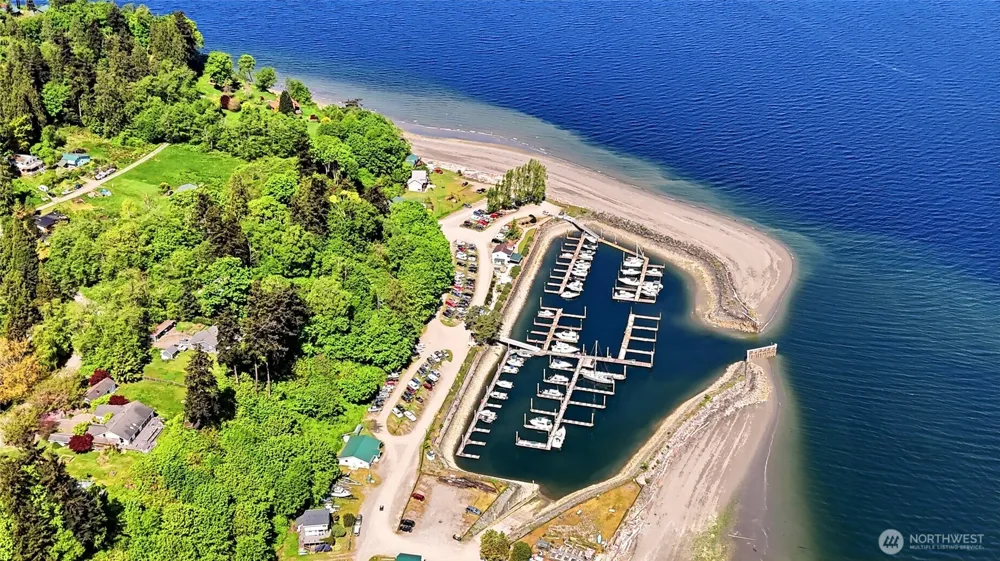 33 G Mukilteo Way Hat Island, WA 98206