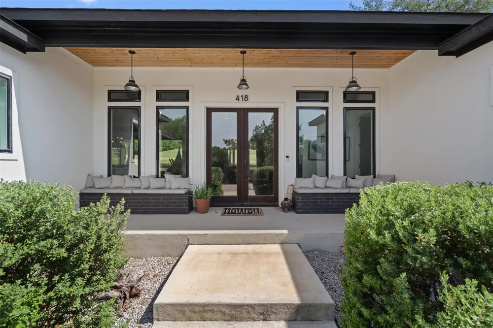 418 Venture Boulevard S Point Venture, TX 78645