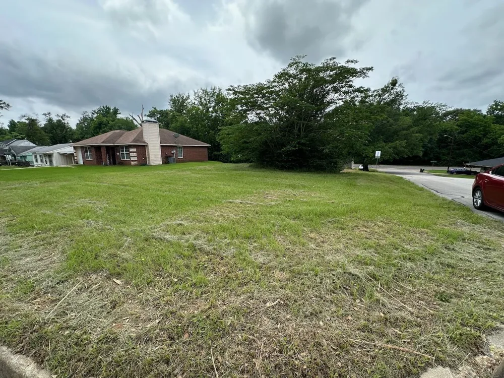 1610 Hill Avenue Tyler, TX 75702